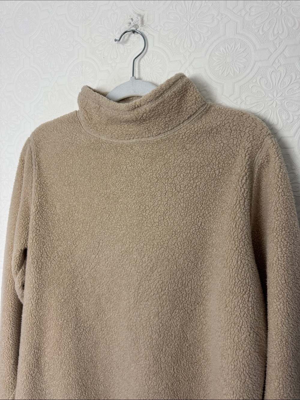 L.L. Bean Sherpa Fleece Mock Neck Pullover Sweater Beige Cream Women’s Medium - Picture 2 of 7
